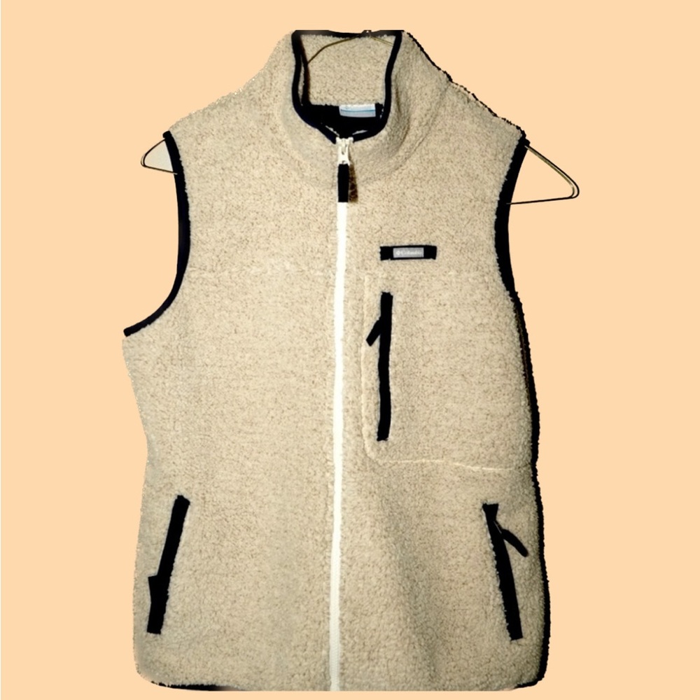 Columbia Cream faux fur vest